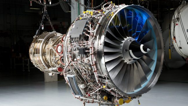 V2500 Engine